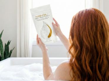 Immer mehr Menschen greifen auf natürliche Hautpflegemethoden zurück und sind auf der Suche nach Produkten, die nicht nur wirksam, sondern auch sicher für Haut und Umwelt sind. Unter diesen nehmen Badesalze, die aus dem Toten Meer gewonnen werden, einen besonderen Platz ein, da sie seit Jahrhunderten für ihre einzigartigen therapeutischen und pflegenden Eigenschaften bekannt und [&hellip;]